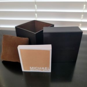 ⌚️Michael Kors Watch Case